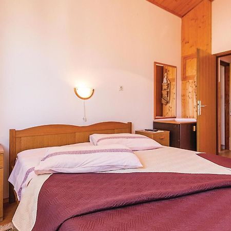 Beautiful Apartment In Pula With Kitchen ภายนอก รูปภาพ