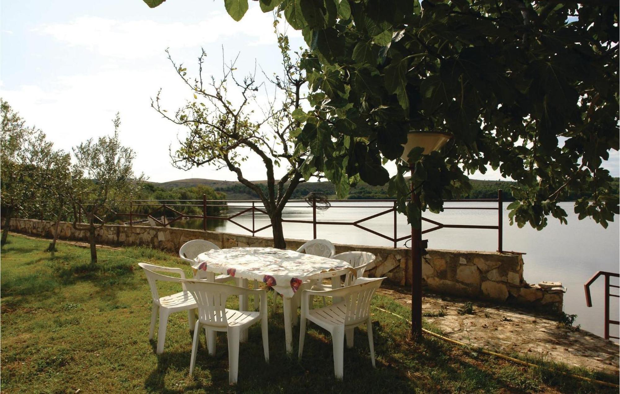 Beautiful Apartment In Pula With Kitchen ภายนอก รูปภาพ