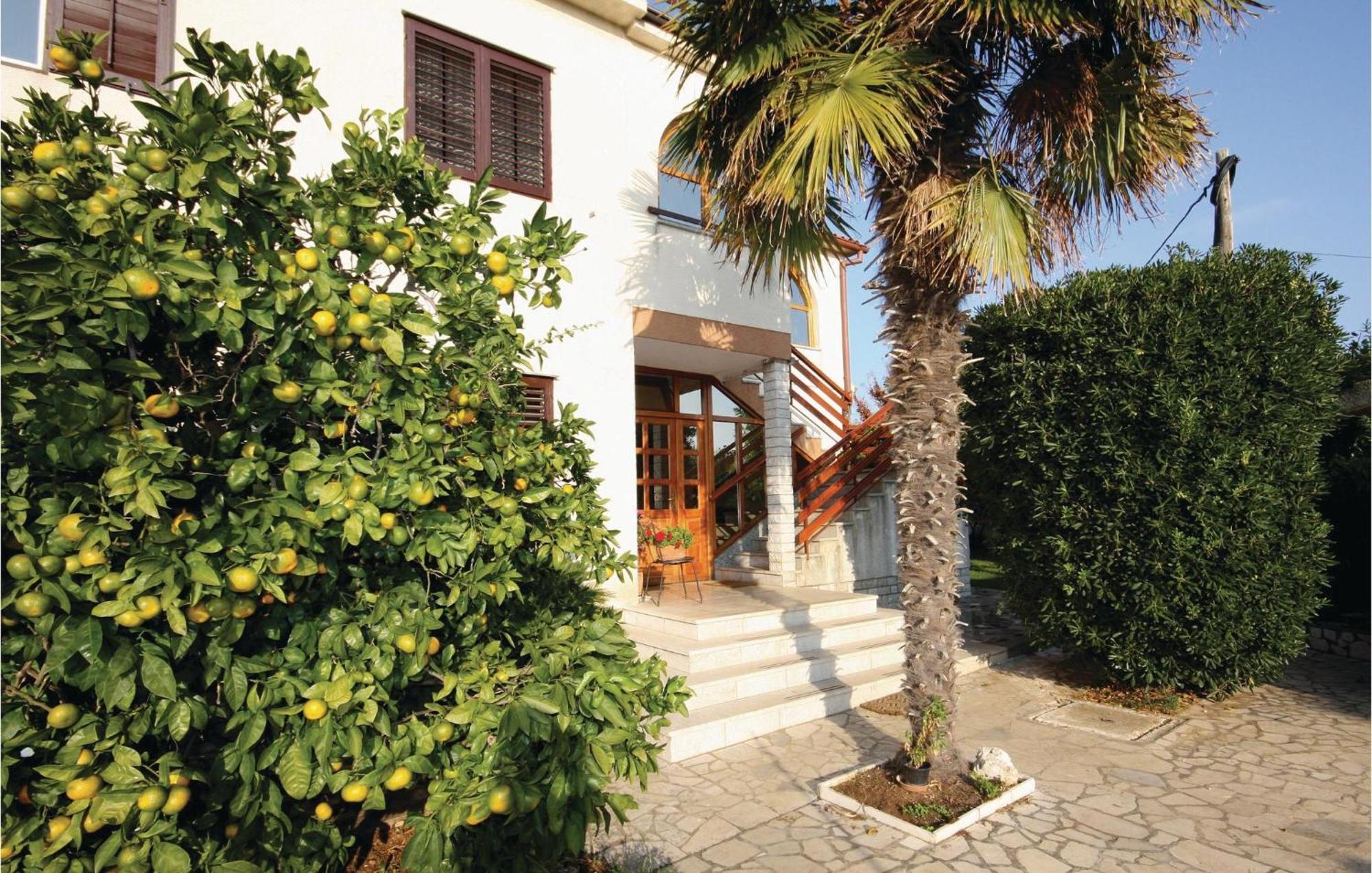 Beautiful Apartment In Pula With Kitchen ภายนอก รูปภาพ